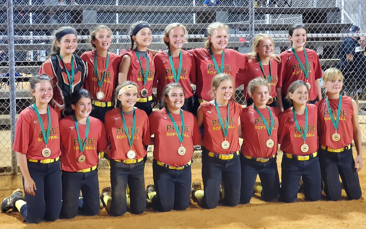 oldgrimmett's tweet photo. Bam!! Our first tournament all together and we bring home the gold! No better way to spend the weekend! #lionnotgazelle #fosterfreaks https://t.co/jYYwrCOfRH