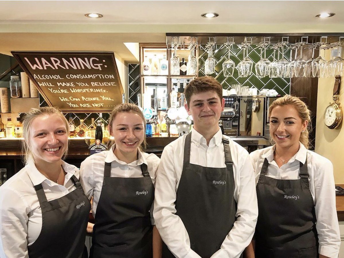 TPOWBaslow's tweet photo. Happy National Waiters Day from our Sunday squad! π₯³π₯@fredsirieix1 #nationalwaitersday #RowleysBaslow #gordonginoandfred #hospitality #waiterslife #localvillagepub #peakdistrict #visitpeakdistrict #derbyshire https://t.co/nJNDMKbsby