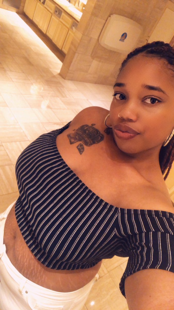 gottisaidit's tweet photo. @gottisaidit #iloveme #beautiful #blackgirlmagic #lips #pretty #tatted #gorgeous #neverinsecure https://t.co/au39SCnnlK