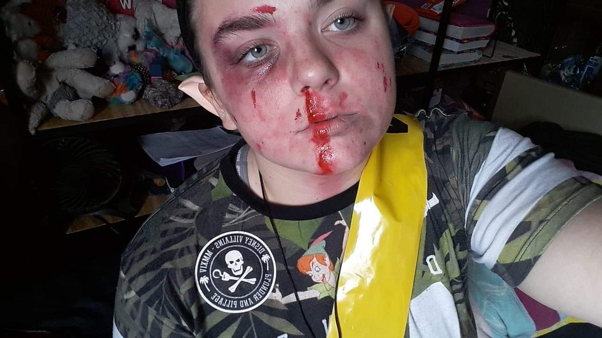 KatelinByrd's tweet photo. #cosplay #gore #BoyWithLuv https://t.co/ibIefs3HZ1