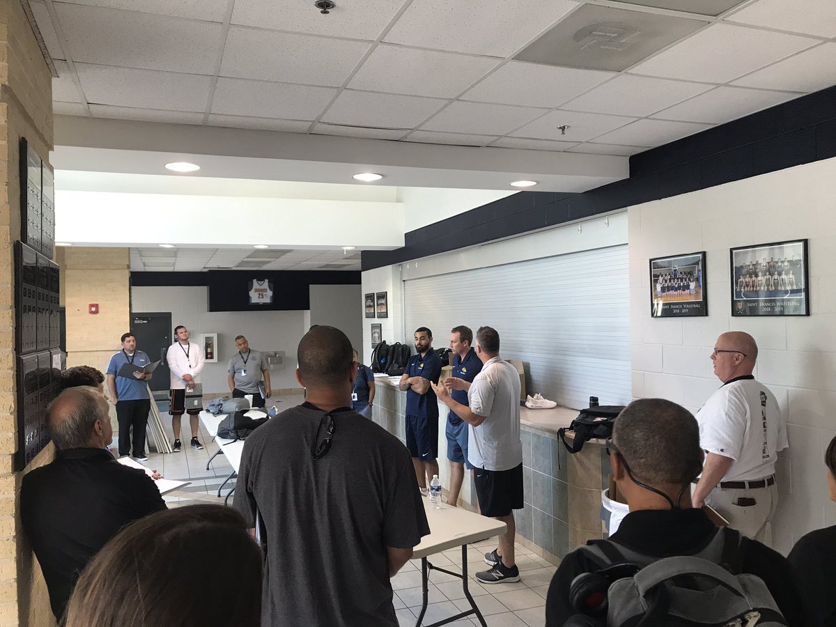 CoachSamAllen's tweet photo. Man, what a weekend it’s been!
#Key5Clinics
Appreicate all the coaches investing their weekend to getting better!
Their players and programs are fortunate to have coaches who care about their craft, players and getting better. https://t.co/eUxxu9O5Xa