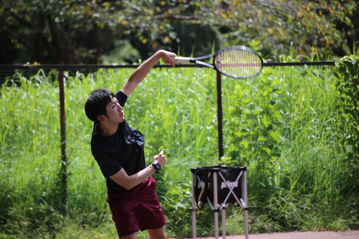 Trdテニスサークル 久しぶりの花輪コートでした 台風が近づいていたおかげで降ったりやんだり 水が溜まっても晴れたらすぐに乾くほど暑かったです ただ 最後で大雨で途中リタイア 大雨の中 雨に打たれる人 D 風邪ひかないように