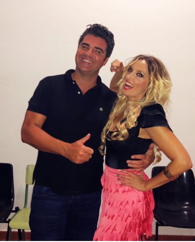 timmyropero's tweet photo. ¡Gran fin de semana de trabajo el vivido con dos artistazos!Viernes con @PilarCalaita y sábado con @KanasurOficial gracias chic@s por esos conciertos increíbles!🎤😍😘
#concierto #benaque #feria https://t.co/UXkb8xEU4F