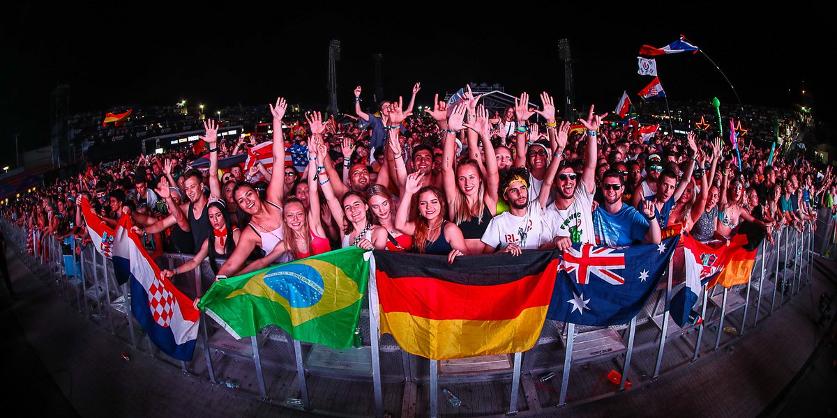 UltraEurope's tweet photo. Together for the love of music, for the love of Ultra!

#UltraEurope https://t.co/QKed48wOl5