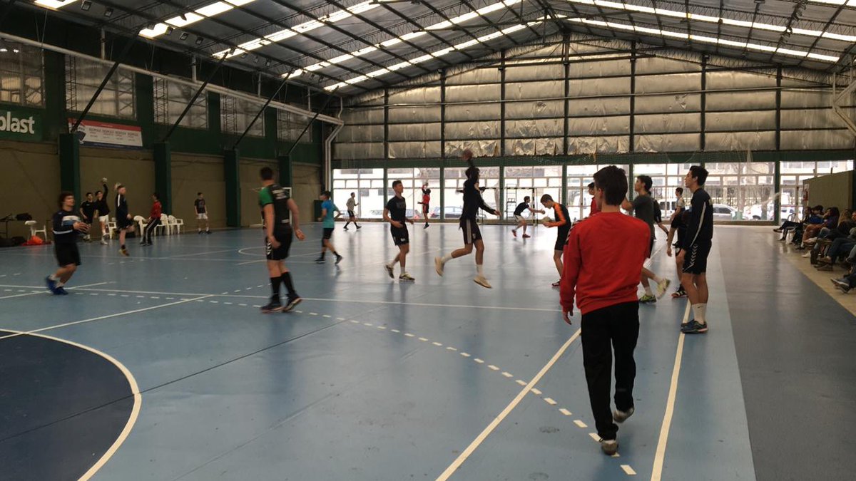 femebal's tweet photo. #ProHand🤾♂️
En @FCOhandball , bajo las órdenes de Gonzalo Iglesias, se lleva a cabo un nuevo entrenamiento para menores y cadetes https://t.co/87o6qduspm