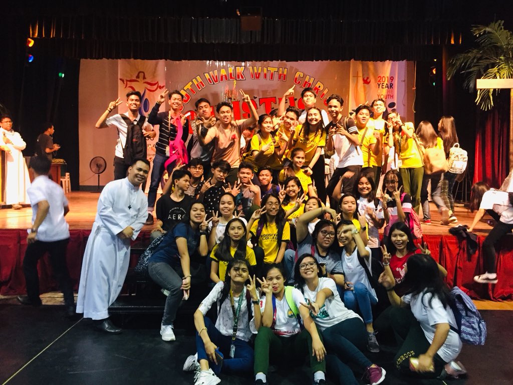 mscoco0120's tweet photo. thank u guys! di ko kayo maheader ihh ..thank u !!! super saya ko kahit nakakapagod basta ang mahalaga sakin yung nakasama ko kayo :) at yung nag enjoy kayo at naubos nyo foods ko :) #slk2k19 https://t.co/Qhp1qkzbeO