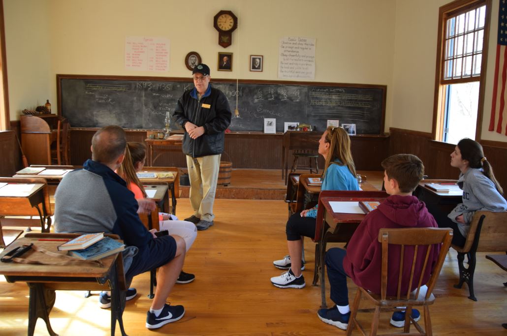 MontgomeryParks's tweet photo. Explore education in a Maryland classroom before smartphones, tablets, and whiteboards. 

Take a FREE tour of our 1893 one-room Kingsley Schoolhouse TODAY from 1 to 4 pm.

Located at 24472 Clarksburg Road. Learn more: https://t.co/sHMxwQ4mSi.

#HistoryInTheParks https://t.co/lGag9lCh6H