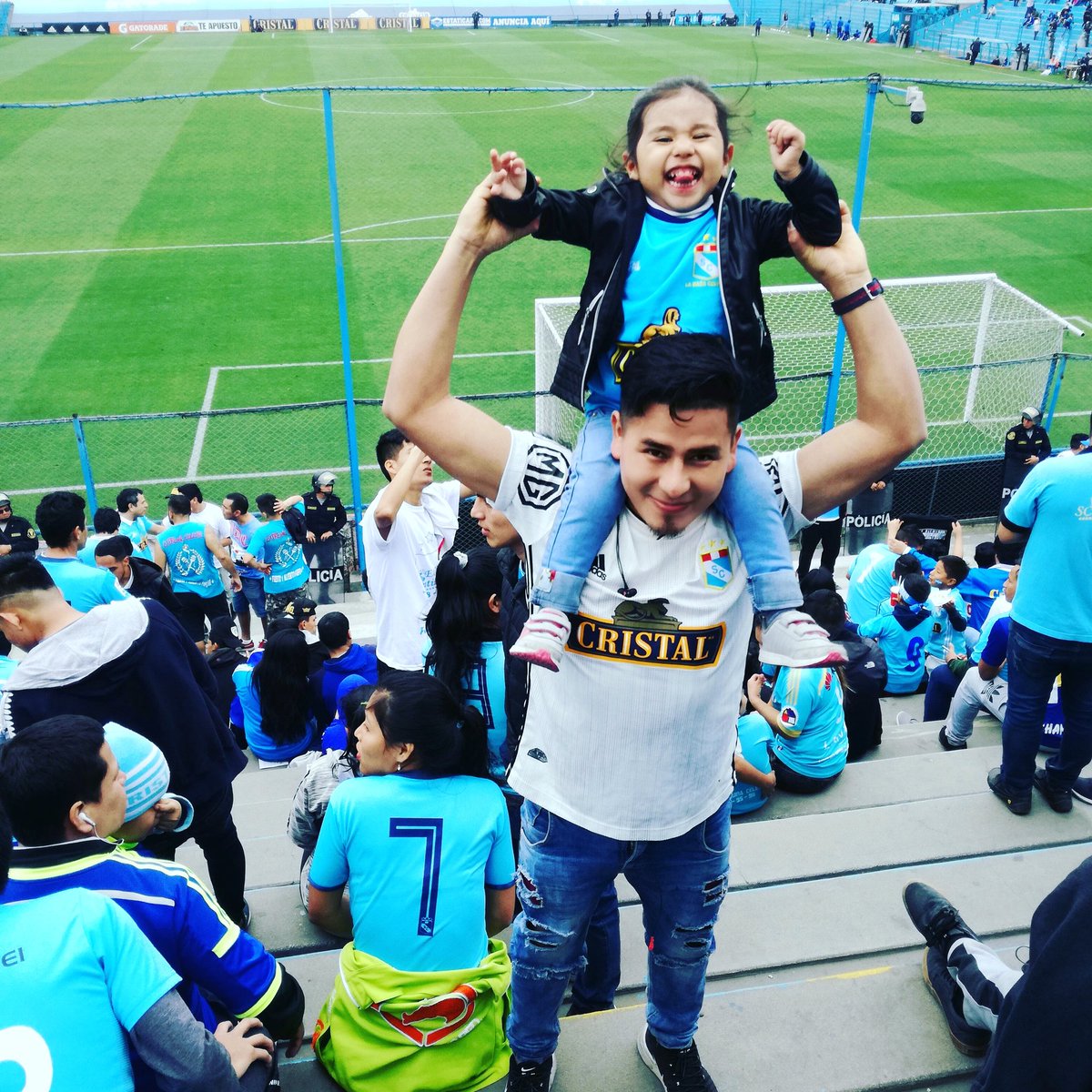 loquitow's tweet photo. 👏💙 https://t.co/SHTaUF5hji