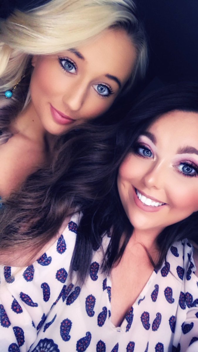 AliMae85's tweet image. Birfday photo shoot with my bestie for the restie 🥳🥳🥳🥳🥳