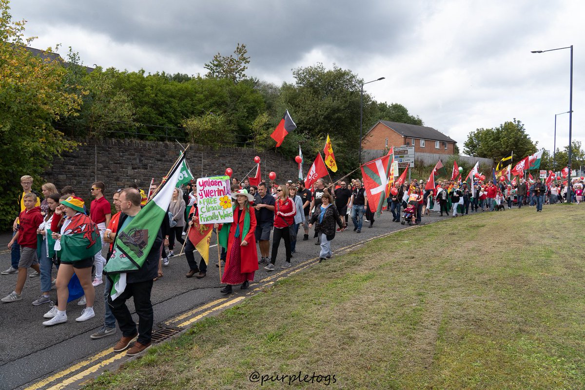 purpletogs's tweet photo. Maybe you can spot yourself in a photo #indywales #crowdpics https://t.co/SBzLoFgzoH