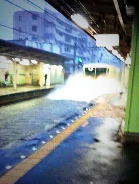 あきら あのスプラッシュマウンテンで有名な新京成電鉄ですら陥落する台風です 千葉県民の皆様 御察し下さい