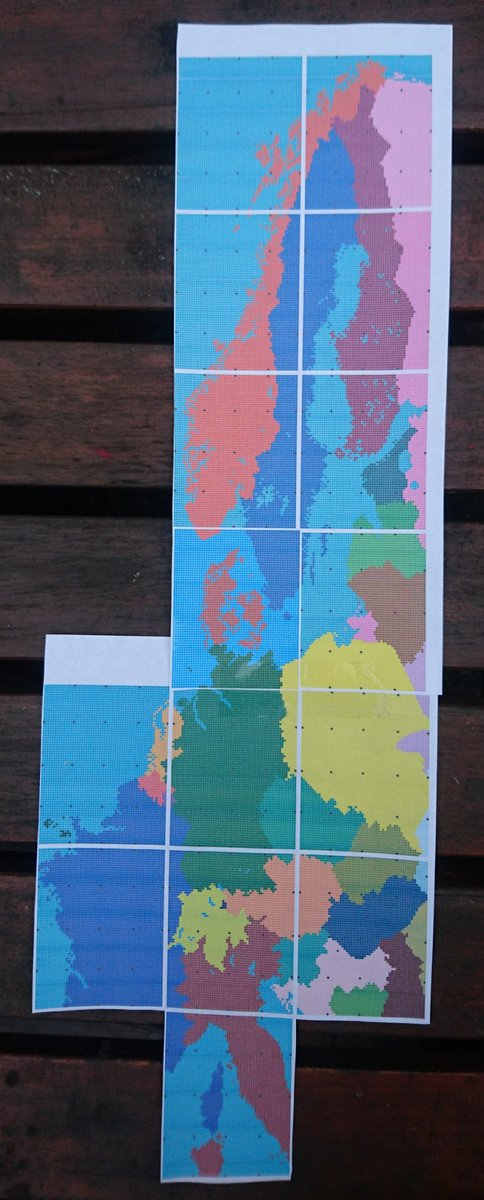TomUllathorne's tweet photo. Delighted to greet my virtual #KnitEurope comrades &amp; meet new wool-loving recruits.. We talked national emblems &amp; colours to illuminate the European nations.. 

With stasis at Westminster we can knit a better future with Scotland  central in Europe 💙

#ItsTime
#KnittingForIndy https://t.co/oKiIwVwAGu