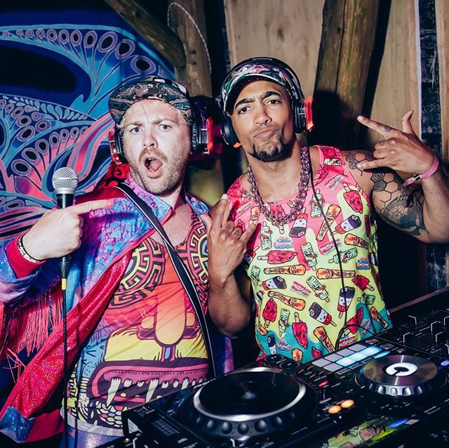 Chilled in a Field 🐌 tweet media