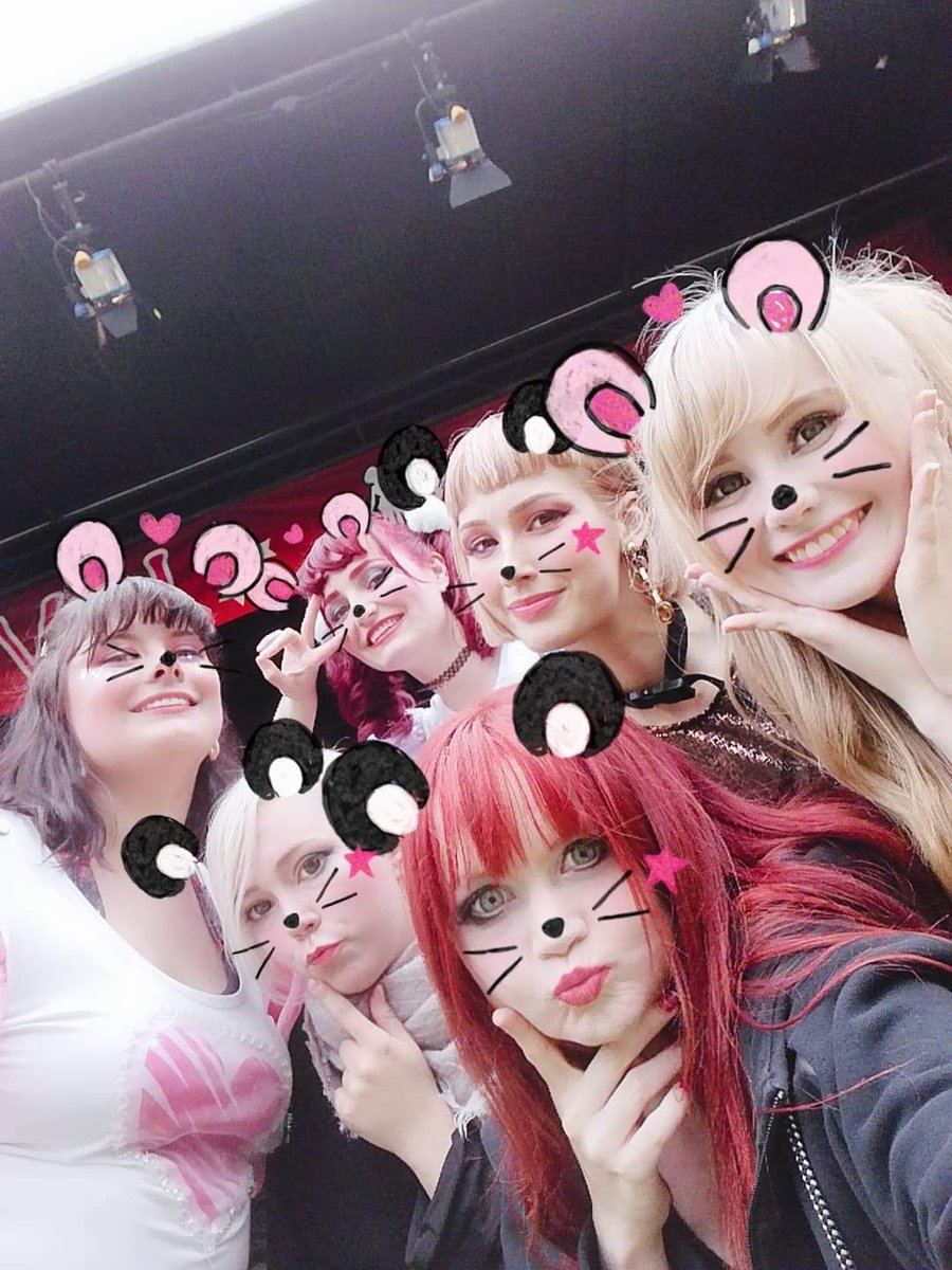 BLUFFfi's tweet image. BLUFFkin on kotiutunut #Tracon ista! @TraconMedley oli jälleen huikea!
Iso kiitos vielä parhaalle yleisölle, upeille tanssiryhmille ja spesiaalikiitos BLUFFin osalta myös ihanalle collab-porukalle! 
Toivottavasti nähdään taas pian! ❤