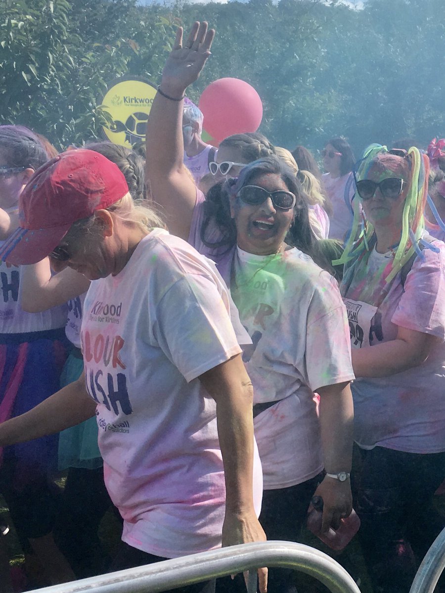Fareeha786's tweet image. Guess who these colourful characters are from today’s @KirkwoodHospice #Colourrush? @SharonKingswood @NicolaKirkwood2 @asdadewsbury @Mum4TeamEdwards @teledwards6 @KirkwoodHudds @Kirkwood_MC @lyndswro @BatleyMan @andy5000miles @stjohnsinf