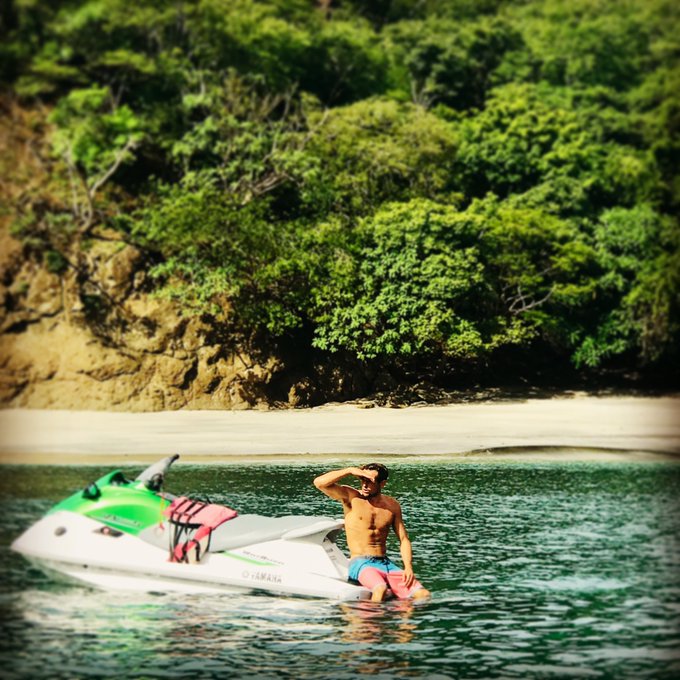 Watching #witchesrock break frothing to get out there! 🌊 https://t.co/3re8MmMpEL<a href="/tag/witchesrock"class="tags">#witchesrock</a>