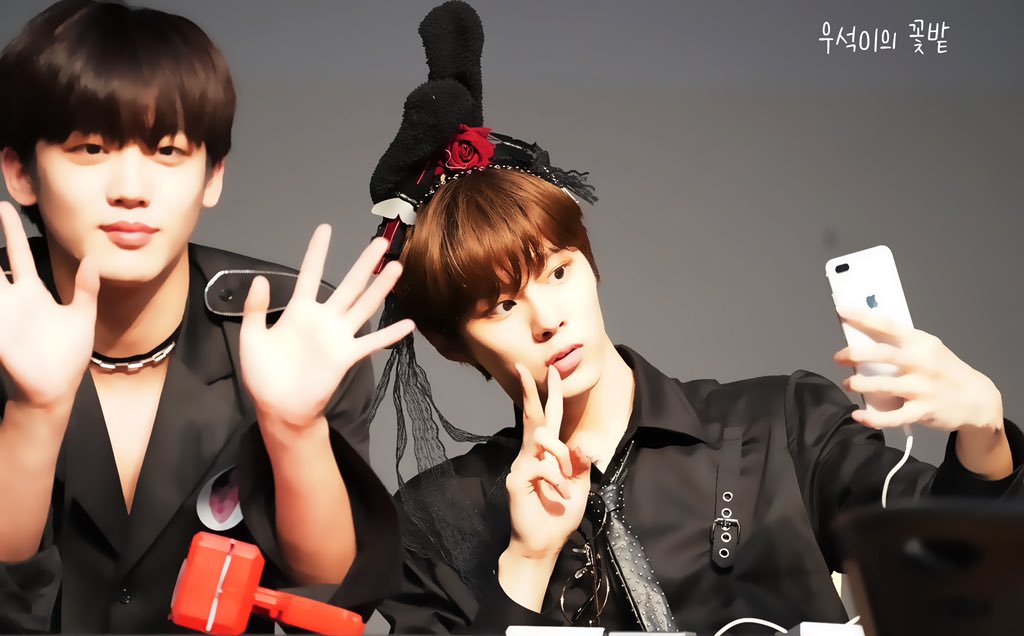 Awa_yoseok2227's tweet photo. ไอ้ต้าวว ถ้าเอ็งไตร่ตรองสักนิด เอ็งจะรู้ว่าเอ็งควรเอียงไปฝั่งไหน เขาทอดจนสะพานกรอบแล้วววว

  #โยแคท https://t.co/Tu2VCEpUL5