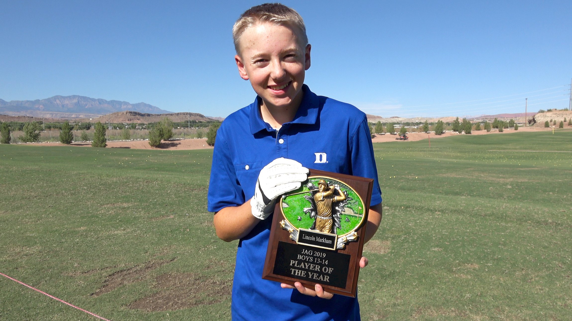 WHAT'S INSIDE? on Twitter "I won Junior Golfer of the Year! 🏆🏌🏻 https