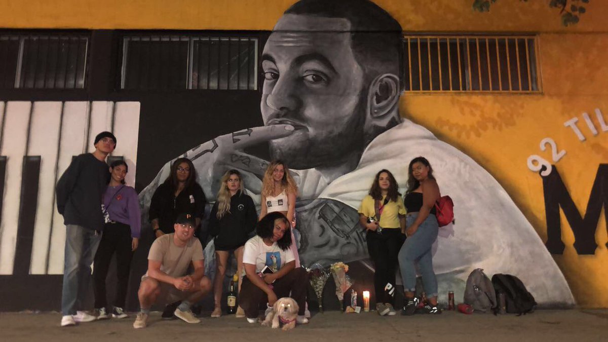 Carmennkayy's tweet photo. Yesterday was a hard ass day for me, I was an emotional wreck since the minute I woke up... still am . But I couldn’t have been able to stay sane without my close friends and MacHeads💛🖤 Thank Y’all #MostDopeForever #LongLiveMac #92Forever #ResteasyMac @MacMiller 👼🏻☝🏽 . https://t.co/GnebxLBHgS