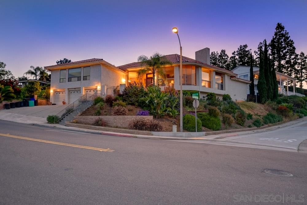 ChrisSchellRE's tweet photo. Create new memories in this beautiful home.  #homesforsale  https://t.co/POaNmeAANf https://t.co/eFxBUiutIl