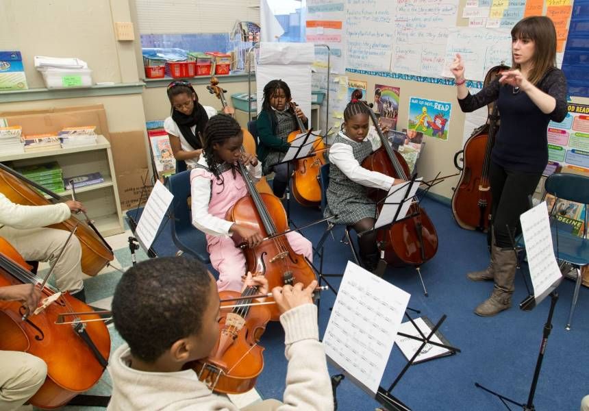 WilliamPennFdn's tweet photo. Celebrating its 10th Anniversary, @PYOmusic Tune Up Philly uses free, after-school music education and performance opportunities to open doors to new possibilities for hundreds of students from over 30 Philly zip codes! #ArtsEdImpact #ArtsEdWeek https://t.co/pyXfQBxsrg