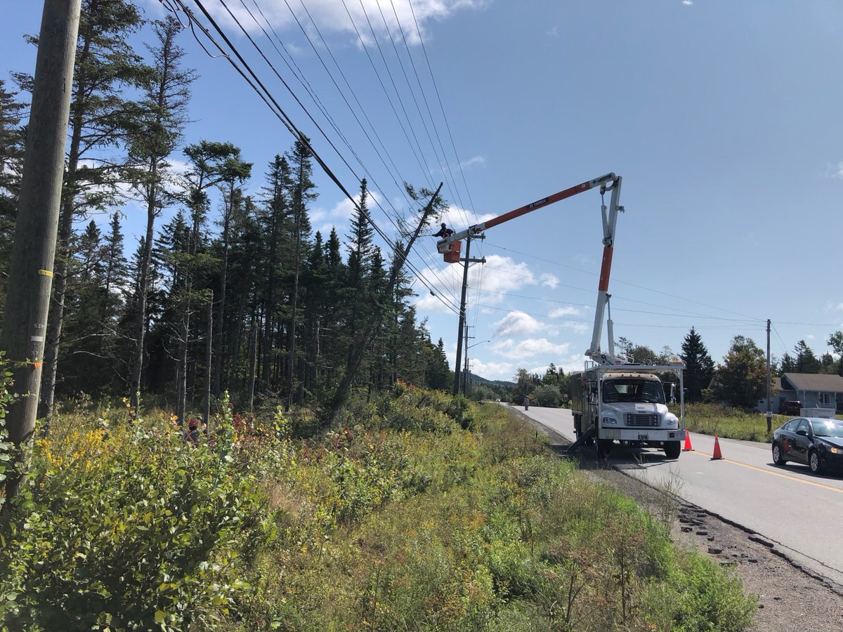 NB_Power's tweet photo. We have more than 135 crews on the ground across the province working to restore power. We appreciate your patience as they complete their work. Preliminary estimates will be updated on https://t.co/qyGRAtW91T once damage assessments are complete. https://t.co/pPrHCcPbrI