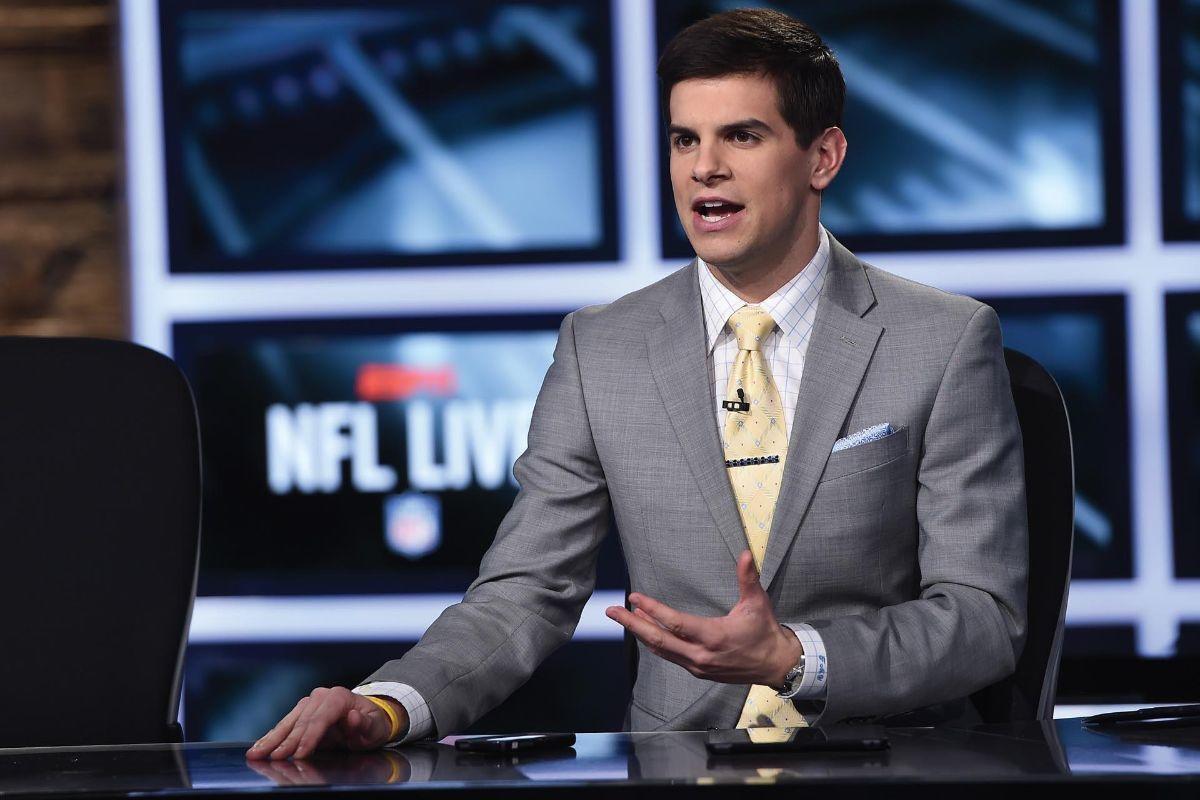 test Twitter Media - If your NFL Sunday plans include checking on your #fantasyfootball lineup, you'll want to heed the expertise of @FieldYates '09. The go-to for all things NFL for @espn says statistics are "one of the central arteries of fantasy football." 🏈 https://t.co/LeyC6ls01n #NFL100 https://t.co/jBSUH9gwkS