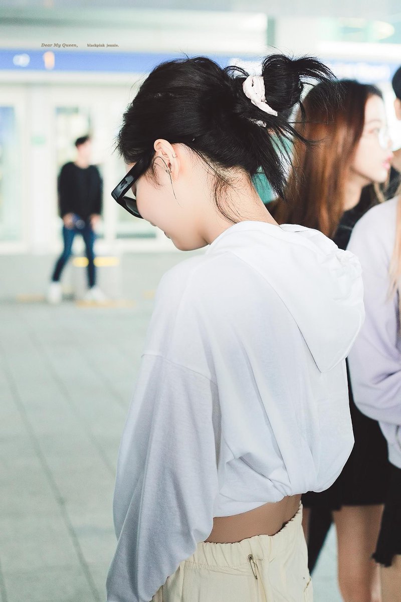 kimjennie116's tweet photo. 190908 ICN #블랙핑크 #제니 #BLACKPINK #JENNIE https://t.co/12djAaTzoW