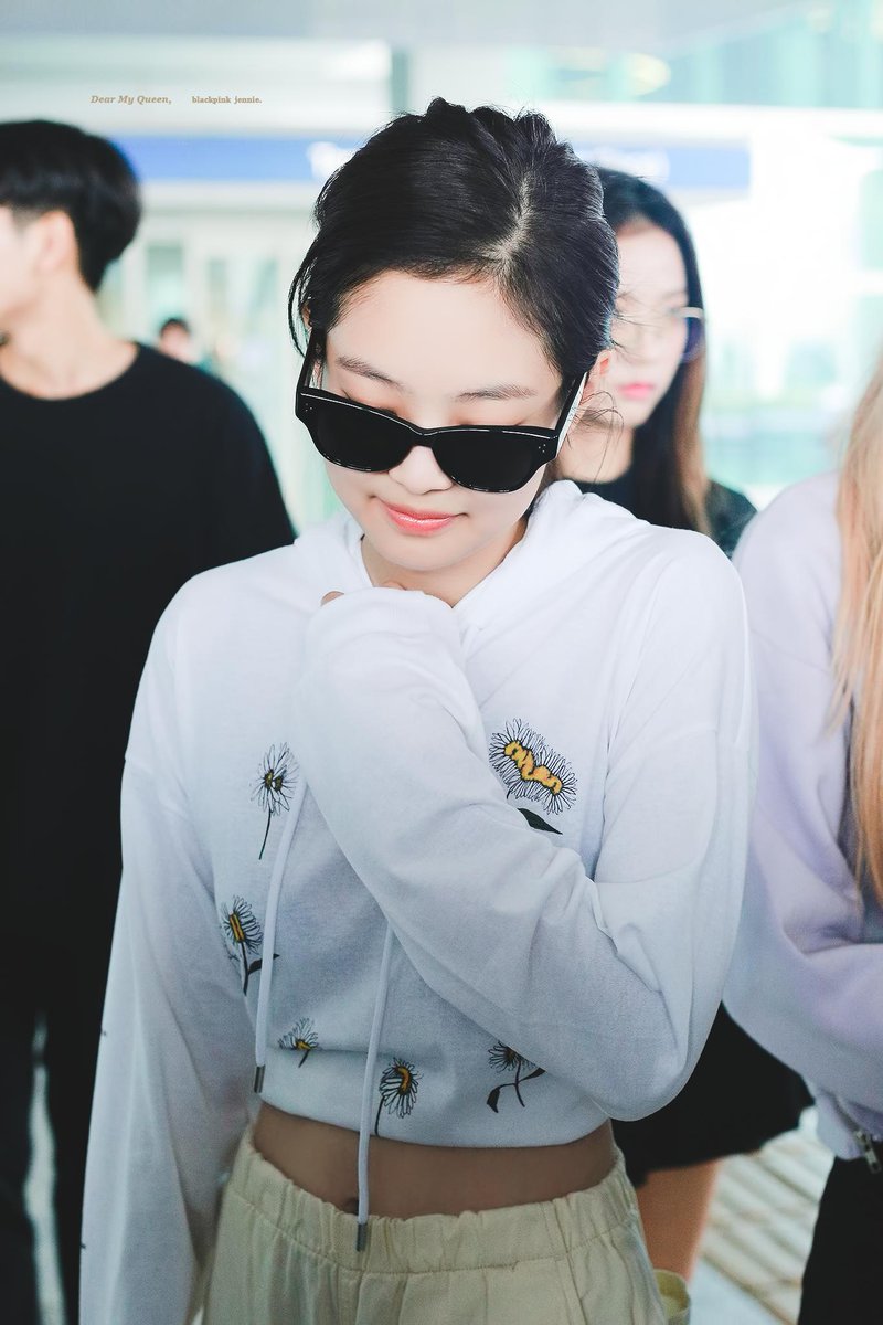 kimjennie116's tweet photo. 190908 ICN #블랙핑크 #제니 #BLACKPINK #JENNIE https://t.co/12djAaTzoW