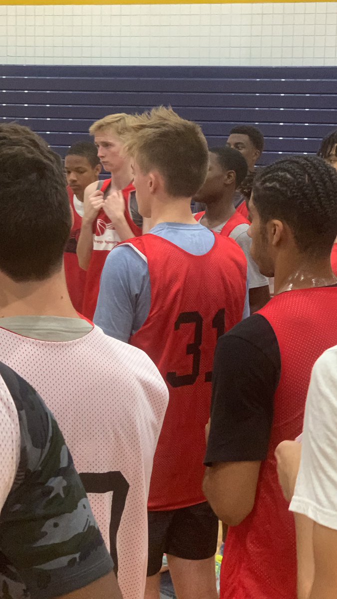 2021 Jack Williams is putting on a show at 14th annual Prep Hoops showcase. Sharpshooter who doesn’t mind a hand in his face. Very skilled.