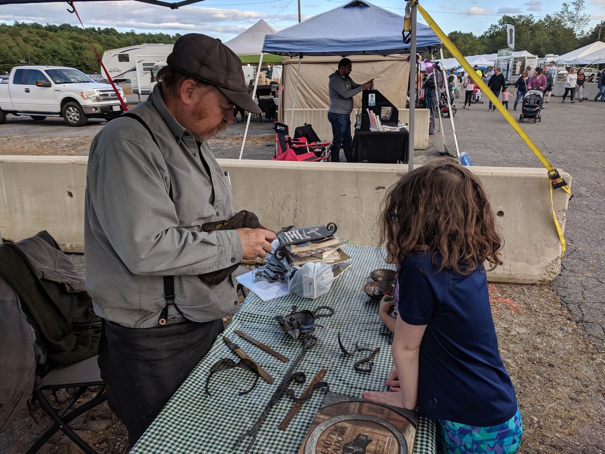 Prof_NoFace's tweet photo. Parents, don't let your kids watch Forged in Fire or they might end up having a 20 min conversation with a real blacksmith at a town fair about how he makes those metal leaves and curly hooks. #GatewayShow https://t.co/HfGdCY5ibv