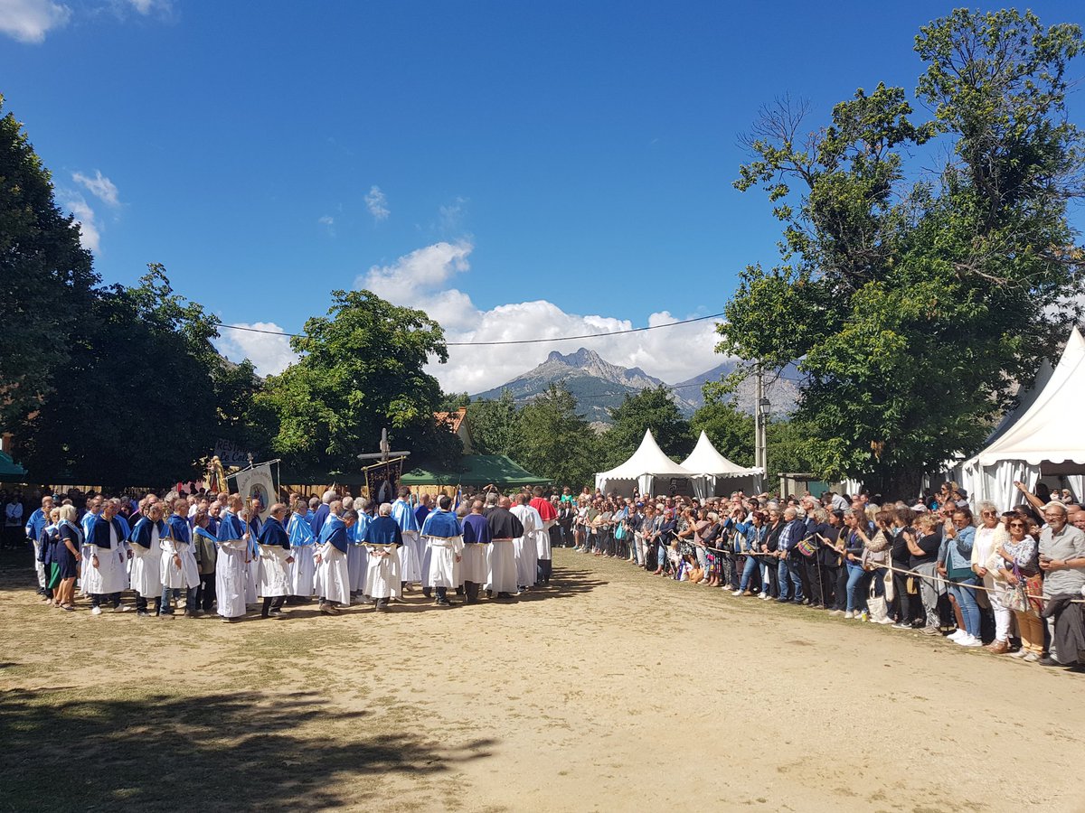 JF_Acquaviva's tweet photo. Cume sempre,simu prisenti à a #SantaDiNiolu per accumpagnà cun fervore è rispettu "u miraculu" di a #Granitula,pinsendu à e generazione smarite,à a so lascita,è a u nostru duvere di custruisce un avvene per tutti nant'à sta tarra,arradicatu indu valori schietti è a #Demucrazia https://t.co/zRzdf89AkR