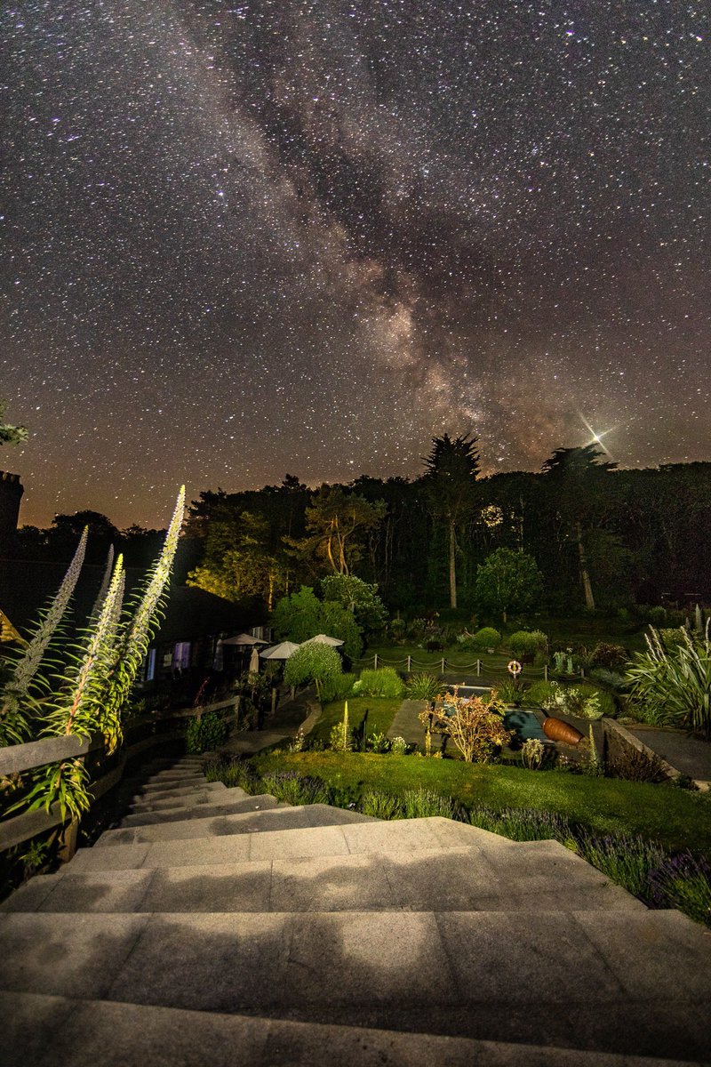 SarkHotel's tweet image. 👏🏼 Bravo to everyone involved in making @OperaSark such a success. World class performances at uniquely intimate venues across @Sark_Island combined with first class local hospitality. 🎼🎭
#SarkIsland #loveSark #worldapart