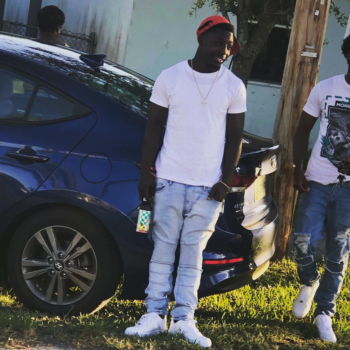 9427_R's tweet photo. Heart Heavy 💔🕊😔 #RestInPeaceTom
#YHAS💜💉 https://t.co/qXDkiPMium