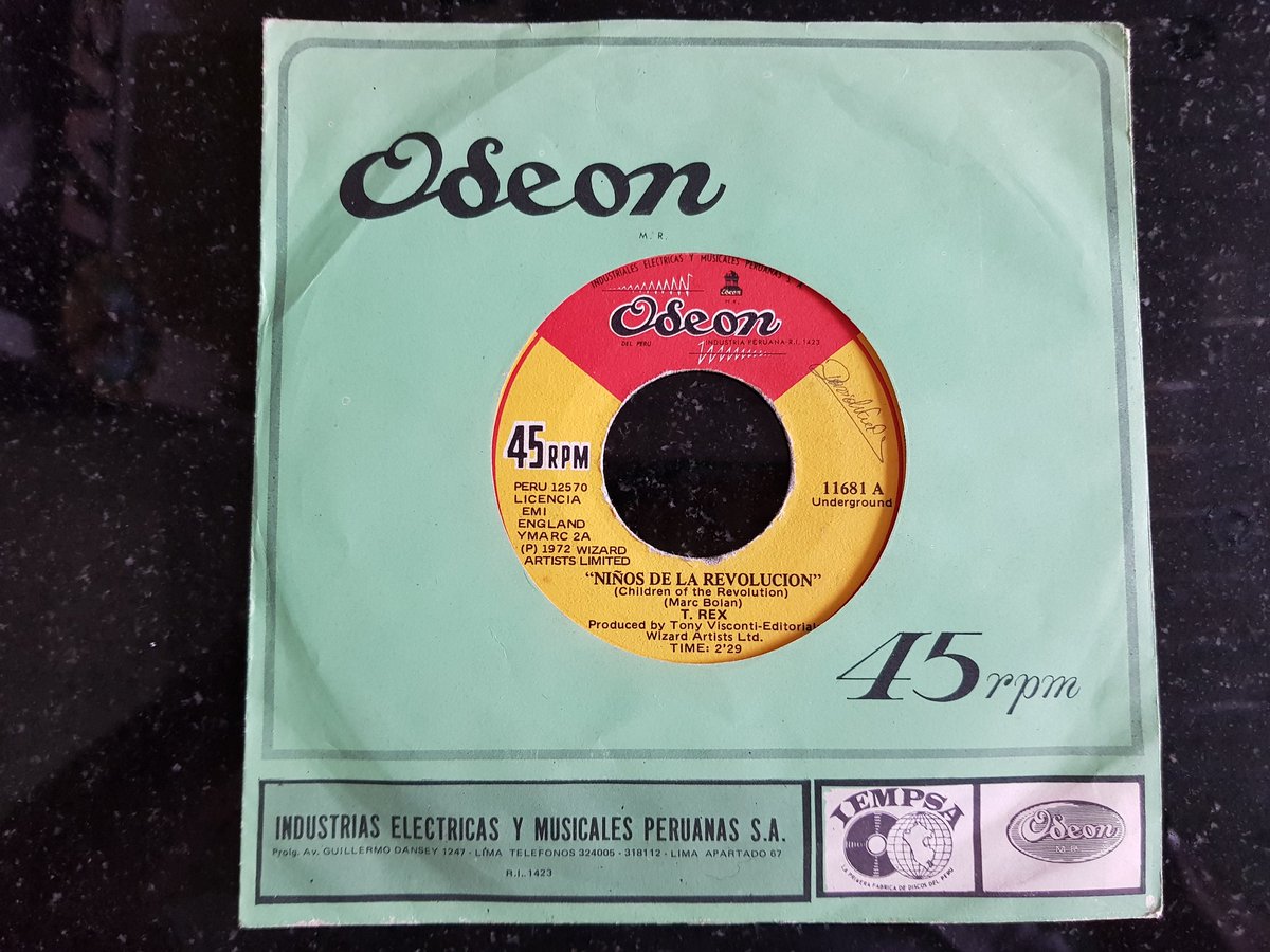 andythorn100's tweet photo. Released on this day back in 1972!😉 #childrenoftherevolution #Trex #MarcBolan #emi #marc2 #glamrock #glam #cosmicrock #trextasy Here's a few UK original label varieties & reissue red vinyl, promotional flyer and a rare Peruvian single on Odeon records!😎 🍷🍷 https://t.co/wZykjPNQcu