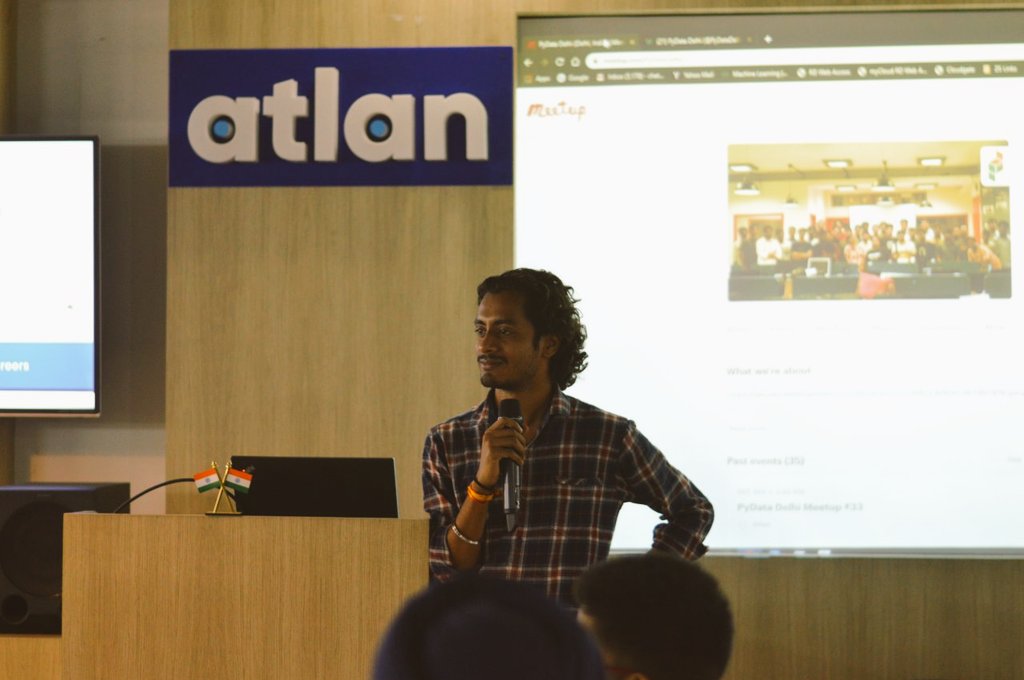 sanketverma1704's tweet photo. Spoke about BTS of, 'How we organized #PyDataDelhi19.' Shared learnings, experience and community values. As always awesome time organising @PyDataDelhi monthly meetups with the team. @NumFOCUS @PyData https://t.co/b55cCVMXAj