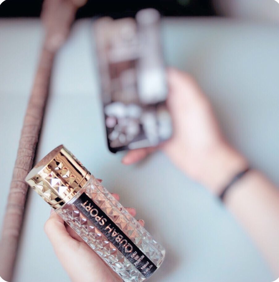 qubat_m's tweet photo. Qubbat sport 🖤 It’s an amazing perfume for both genders 🖤 try it and we assure you it will be one of your favourite perfumes ever 🔥🖤
.
قبة سبورت، عطر للجنسين أكثر من رائع 🖤 متأكدين لو جربتوه، راح يكون من عطوركم المفضلة 🔥🖤
.
120 SR 100 ml 
.
#عطور #perfume https://t.co/5eZbadaifO