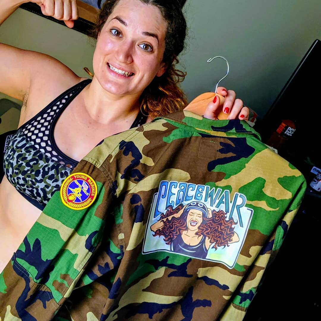 Peacewar_27's tweet photo. Hey I have Peacewar Merch with me if your at Winston Salem Playoffs. Your support helps me get to Jrda USA Tryouts. I was selected as one of the Assistant Coaches. Message me and I can meet you at the venue. FREESHIPPING #Peacewar#WftdaPlayoffsWinstonSalem
#Findyourinnerbeastwar https://t.co/CIzhfZXULO