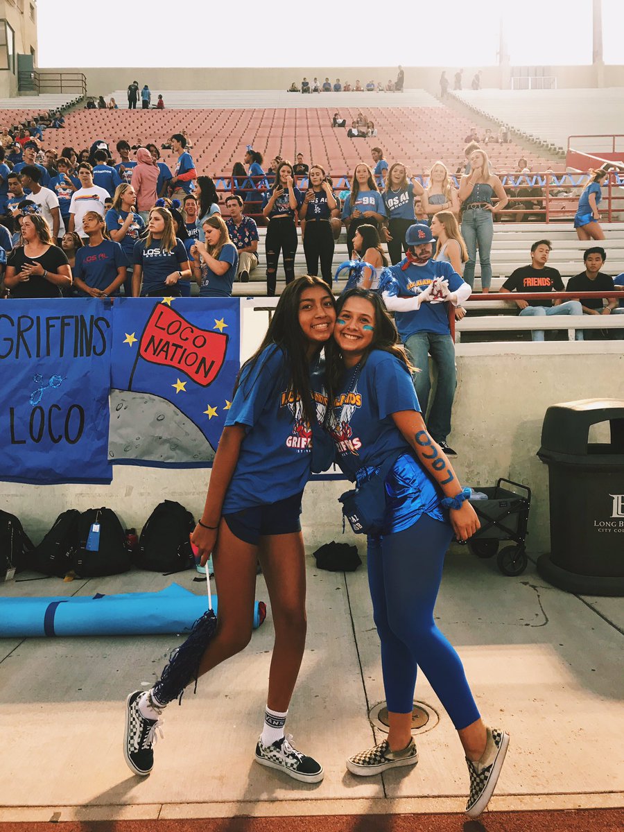 magggie__c's tweet photo. Wearing blue head to toe is just a LOSAL LOCO thingπ€ͺππ¦ππ¦π #seausgoloco #bluecrew #losallocos #ocvfans @MAlvarez02 https://t.co/Zp13Mbt5yP