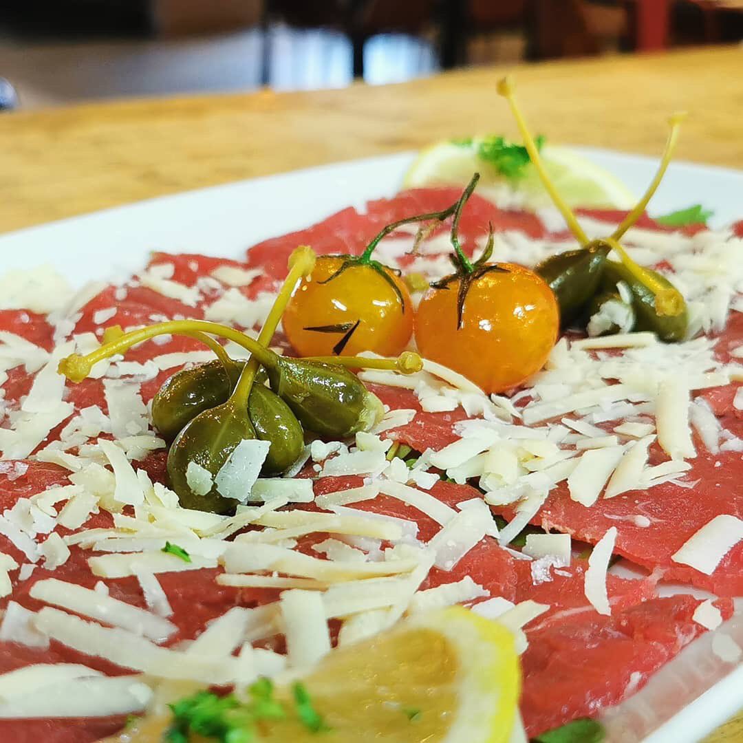 onceyonce_'s tweet photo. Delicias de nuestra carta ideales para compartir...
.
.
#Estepona #onceyonce #makeawish #puertodeestepona #ricorico #holidays #esteponaport #instafood #carpaccio https://t.co/4XlLC6j8PQ