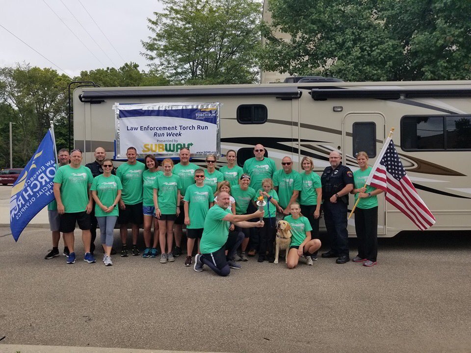RobertLeduc12's tweet photo. Macomb Correctional Facility LETR Volunteers and the Southeast dreAm teAm on run #3 in Tecumseh @SpOlympicsMI @LETRforSO @MichiganDOC @MDOCCFA @hollyk_kramer @ChrisGautz @karensolgot1 @MRFSgambati https://t.co/HwryzfnlzQ