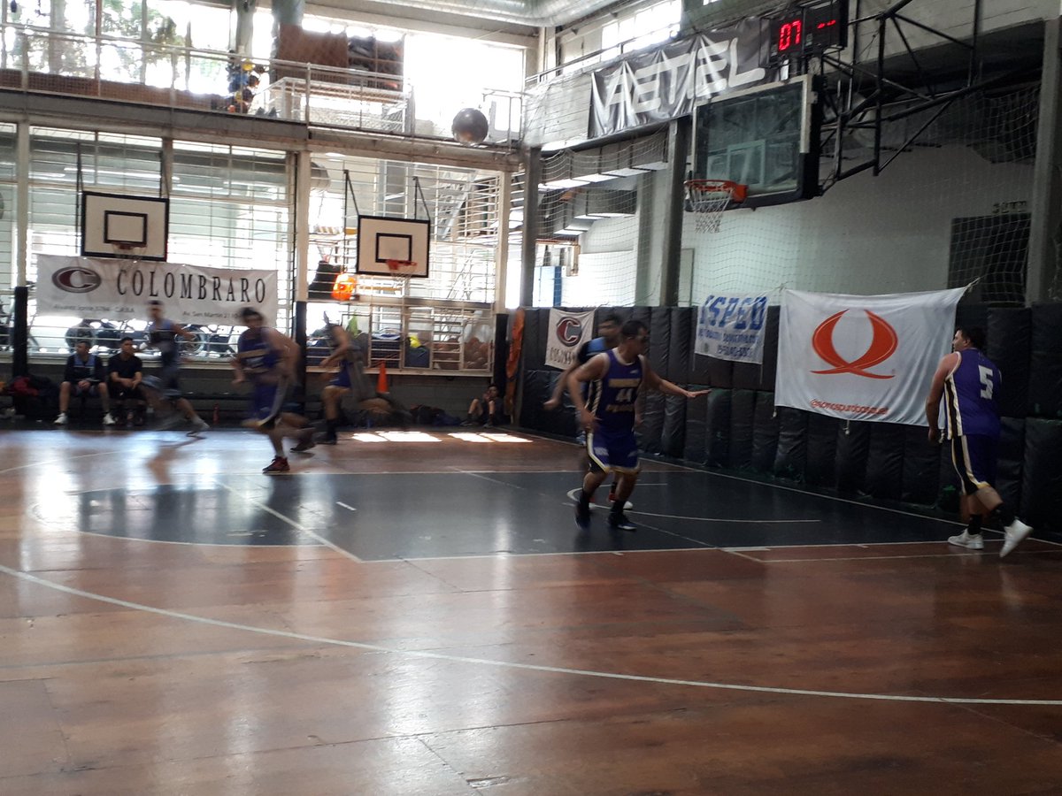 LIFORBASQUET's tweet photo. Comenzo el Final Four. Game Over ya esta jugando ante World Peace. https://t.co/eLgqk9Q5VP