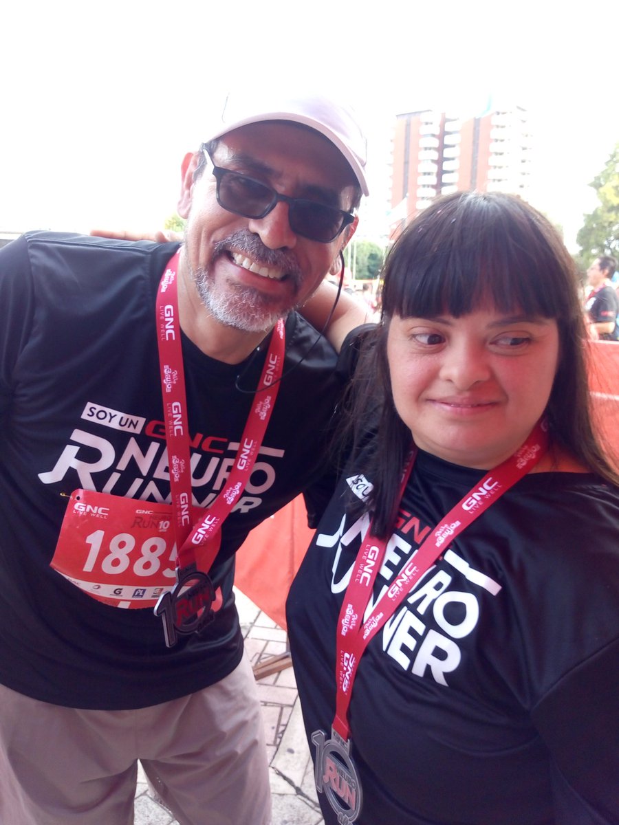 neurologico_gt's tweet photo. Gracias por dar cada paso por la #inclusión y por nuestros niños y jóvenes, en la 10a #NeuroRun 2019.
Entrega de medallas y abrazos 🏅♥️👏🏻👏🏻 https://t.co/GxOWL9DLYd