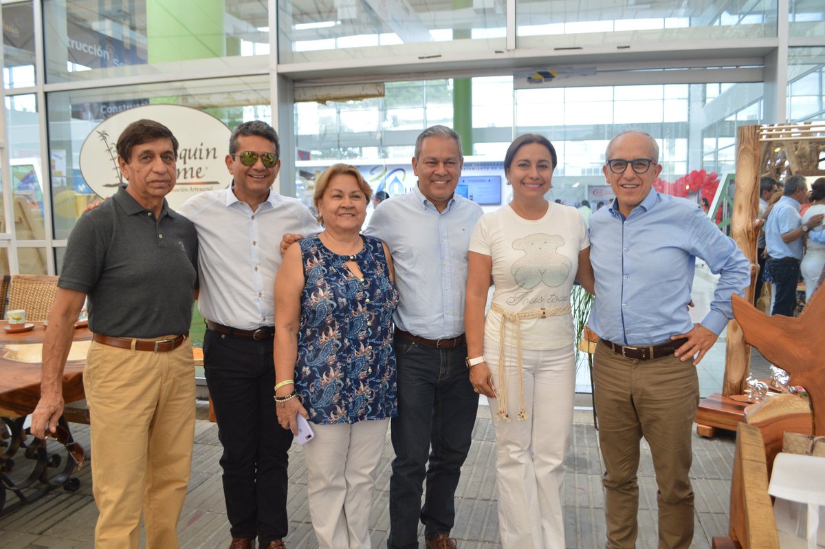 Expohuila1's tweet photo. En #Expohuila2019 tejemos lazos para fortalecer a los empresarios de la región. Hoy último día en el Recinto Ferial La Vorágine hasta las 8:00 p.m. @CCNeiva @ArielRinconM https://t.co/mcfmB85jMa