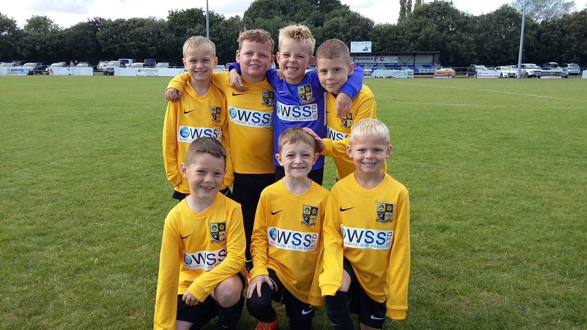Super morning with these @WaveneyFC Snowleopards U7's at @SuffolkFA @KBB_EALtd festival. Boys had a great day, brilliant watching them start their football journey!! Huge thanks @WSS_UK for their sponsorship and support. #development