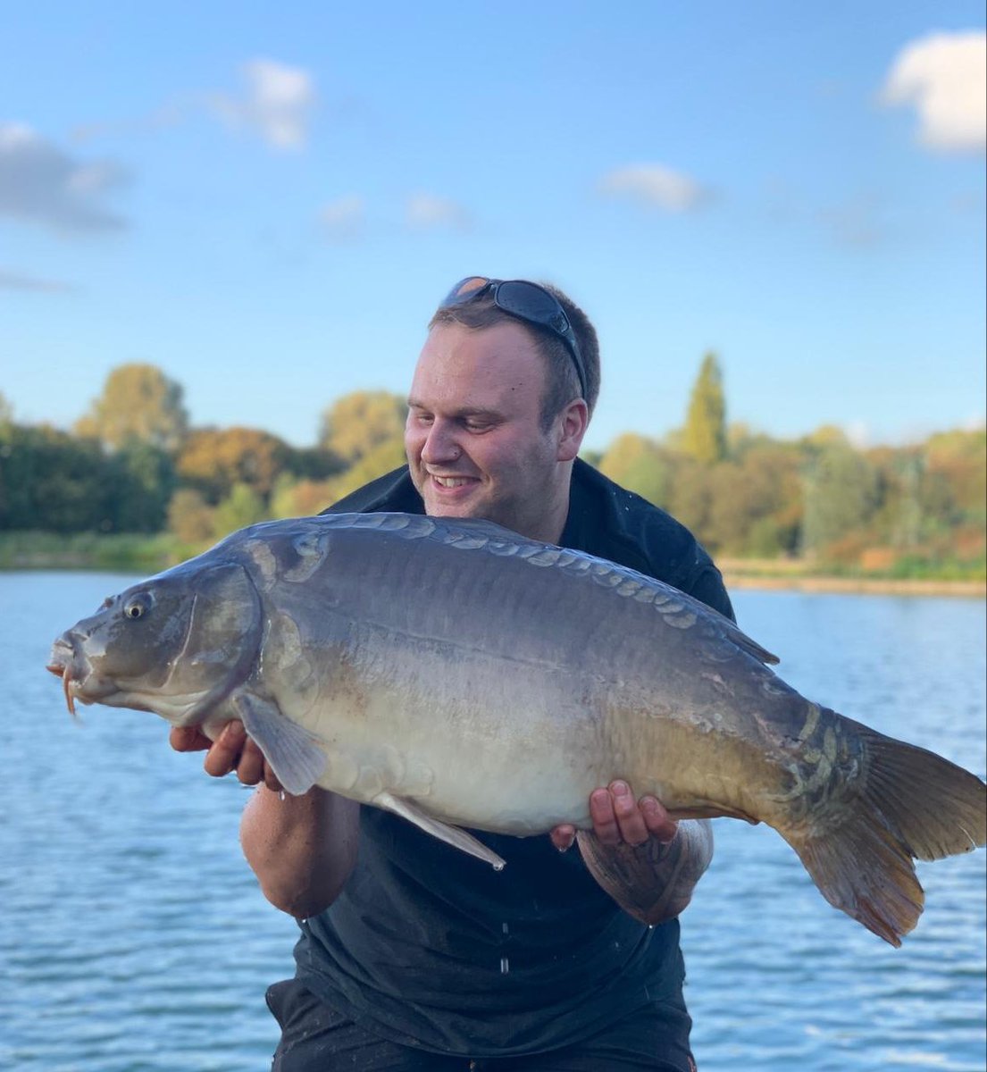 Chazzer_p's tweet photo. 3ed 30 of the year 30lb on the dot @ChaseLakes #backlake @FoxInt @MainlineBaits @CarpTalkMag @Trakker_Carp #thatscarpy #carpfishinguk https://t.co/ceQw3Pr83T