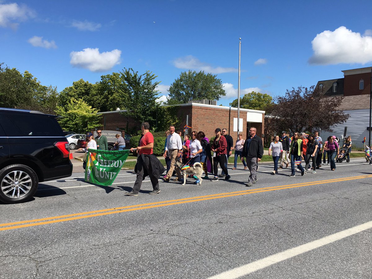 GovPhilScott's tweet photo. Thanks to those across state government - including  @VTEducation, @vermontlib, @vtlabor, @healthvermont, @vtstatepolice, agencies of human services and administration, and dept. of public safety - for joining. #vtpride https://t.co/sysZYLQmJr