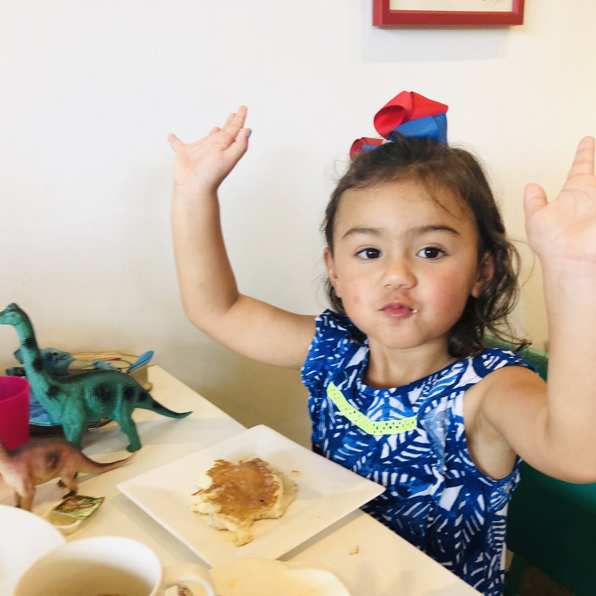 texastufton's tweet photo. Hands up, we surrender...BEST brunch in town! Nothing deep fried, kids ate ALL of the things (pancakes, bacon, fruit, overstuffed &amp; deliciously fresh almond flour taco), not to mention an insane kale caesar for myself! Inspired by the incredibly kind staff and real ingredients. https://t.co/FT6ROvHVa2