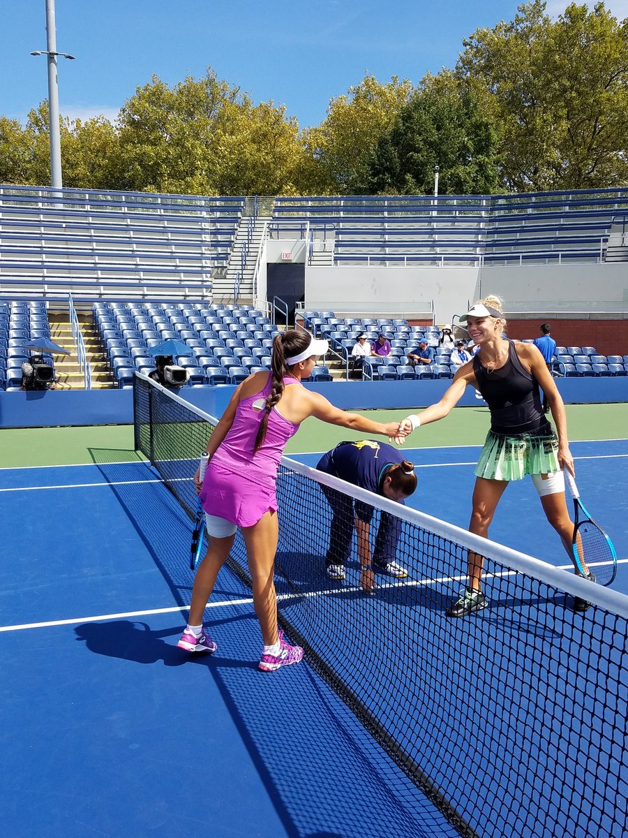 OrangeBwlTennis's tweet image. Hand shake challenge at the 2019 US Open Junior Championships Girls' Singles Finals! #sportsmanship
