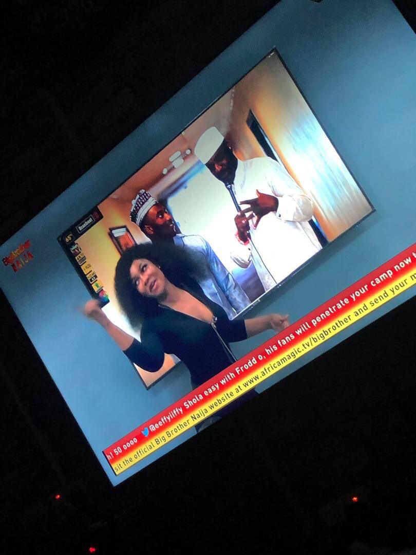 BlacboyJt's tweet photo. Let me hear anybody say that she doesn't respect anyone,see the level of respect she gave to sir Dee #BBNaija https://t.co/qmajYxOVWn